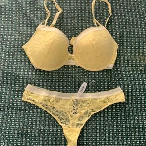 Adore Me yellow bra & thong